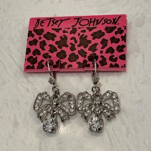 NWT / Betsey Johnson Earrings